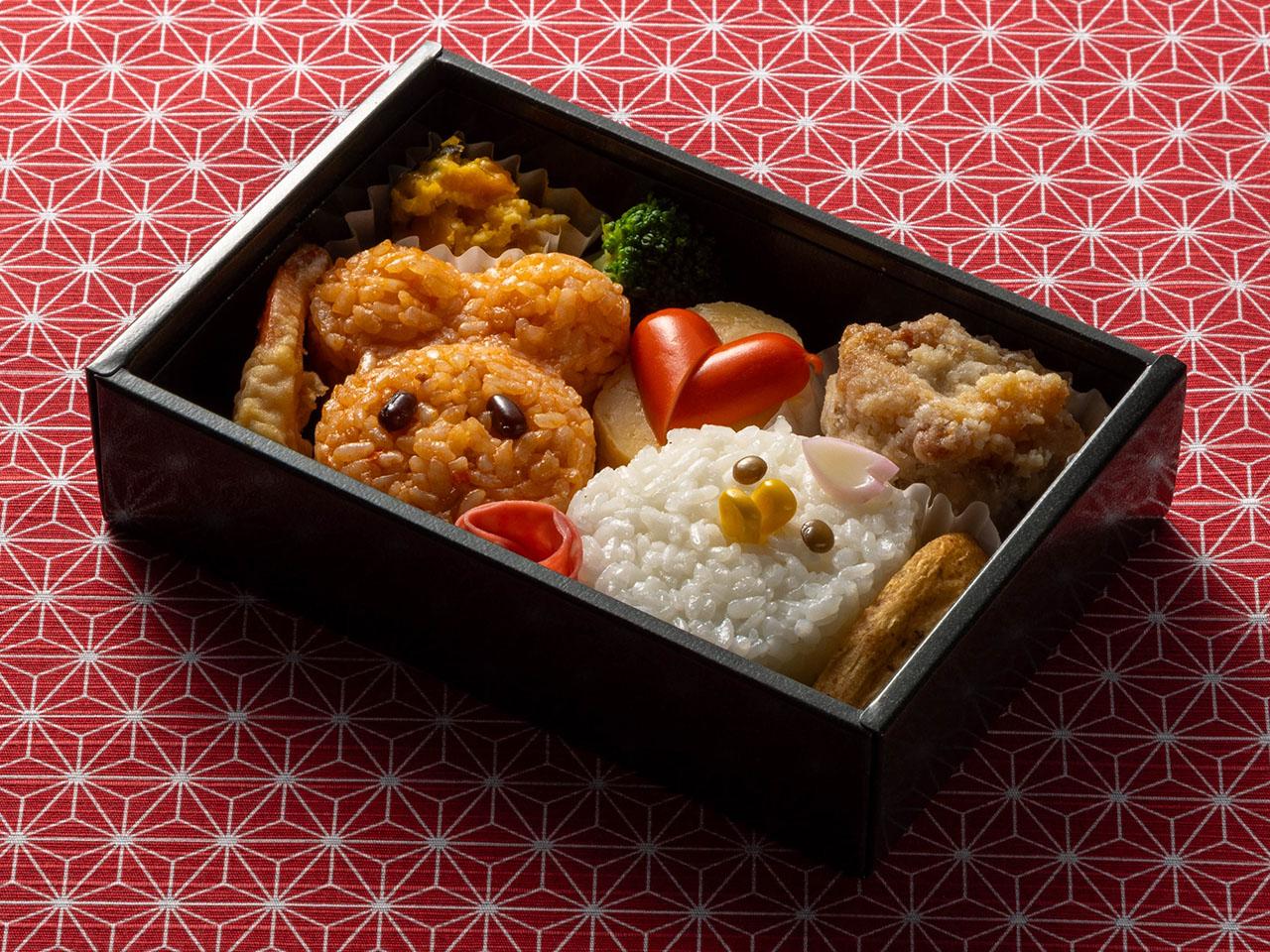 Photograph of in-flight meal Kawaii Lunch Box