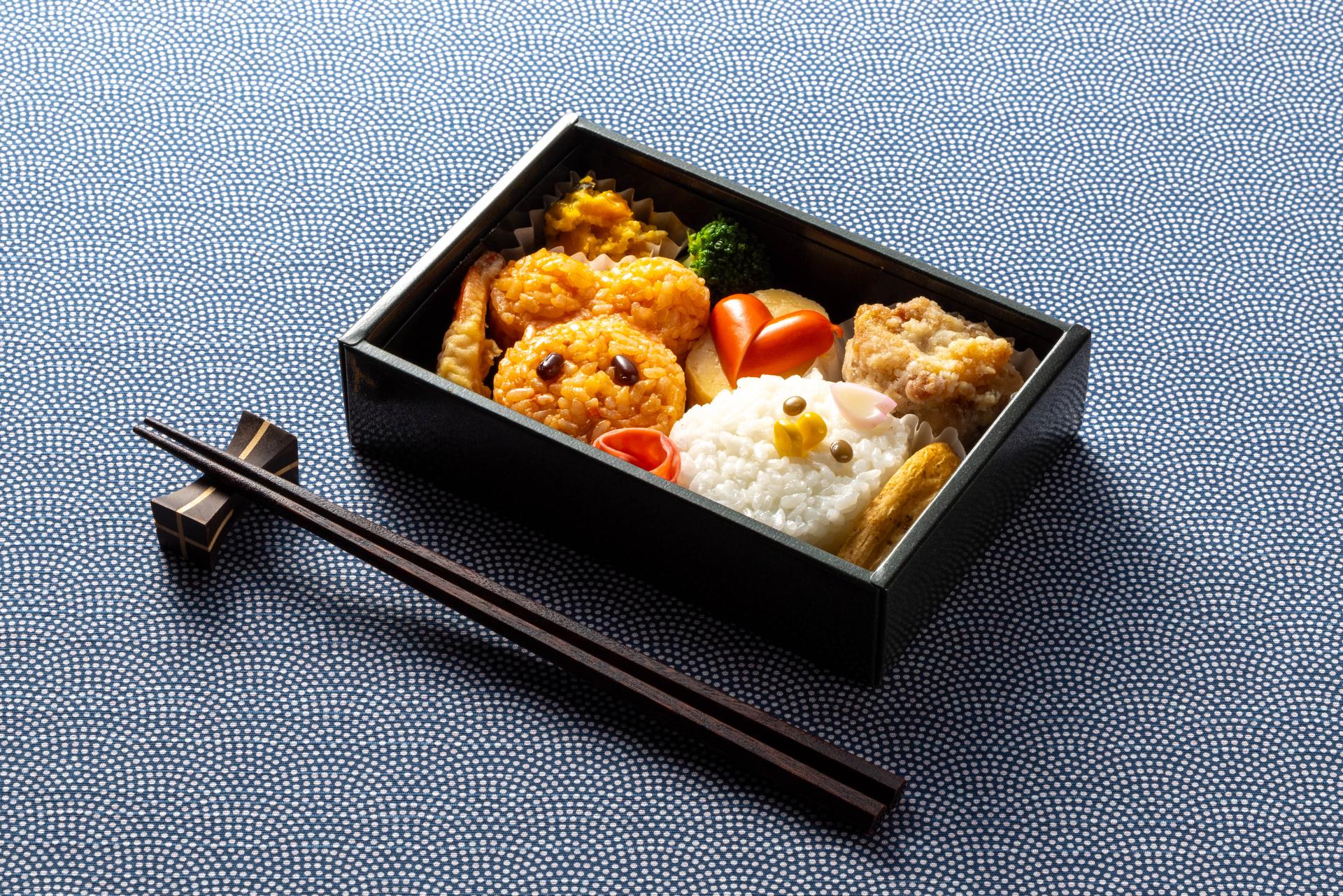 お子様向け機内食ーデコ弁