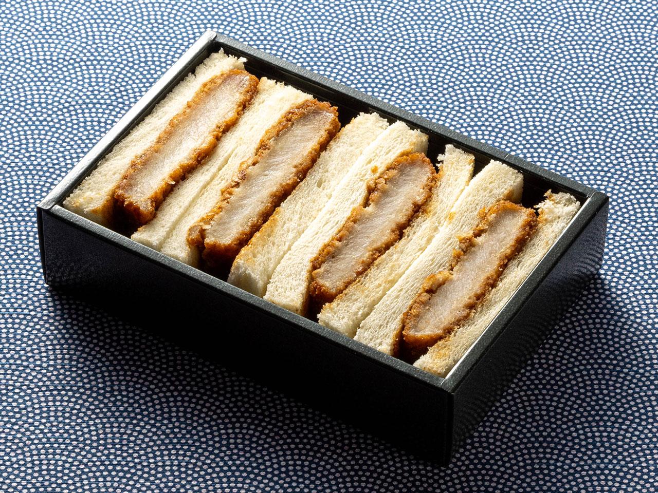 Photograph of in-flight meal  Pork Cutlet Sandwich